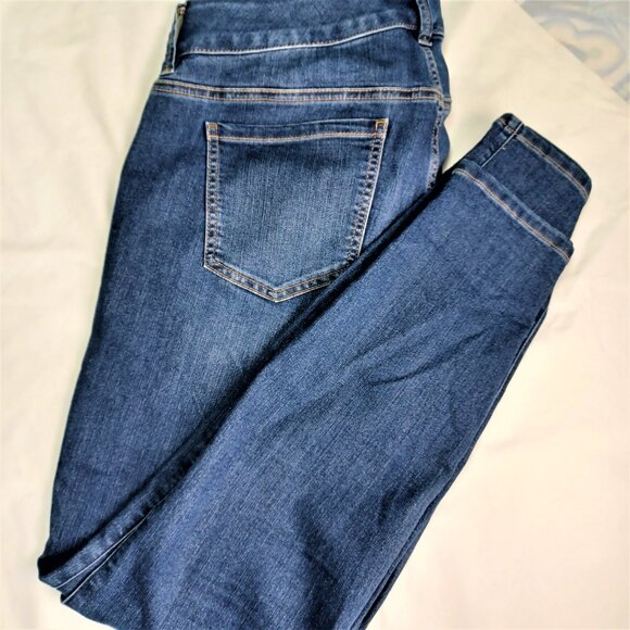 Torrid Jegging Skinny Super Stretch High-Rise Jean - Picture 4 of 6